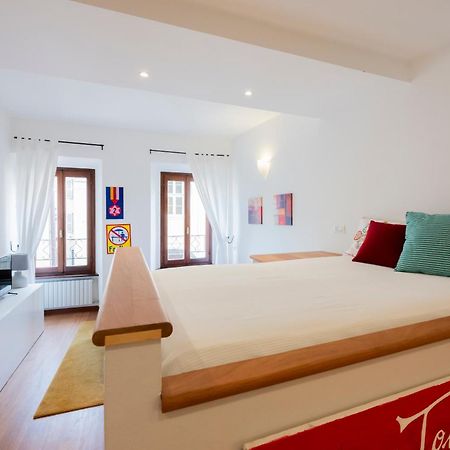 46 Santa Marta Apartment Lecco Luaran gambar