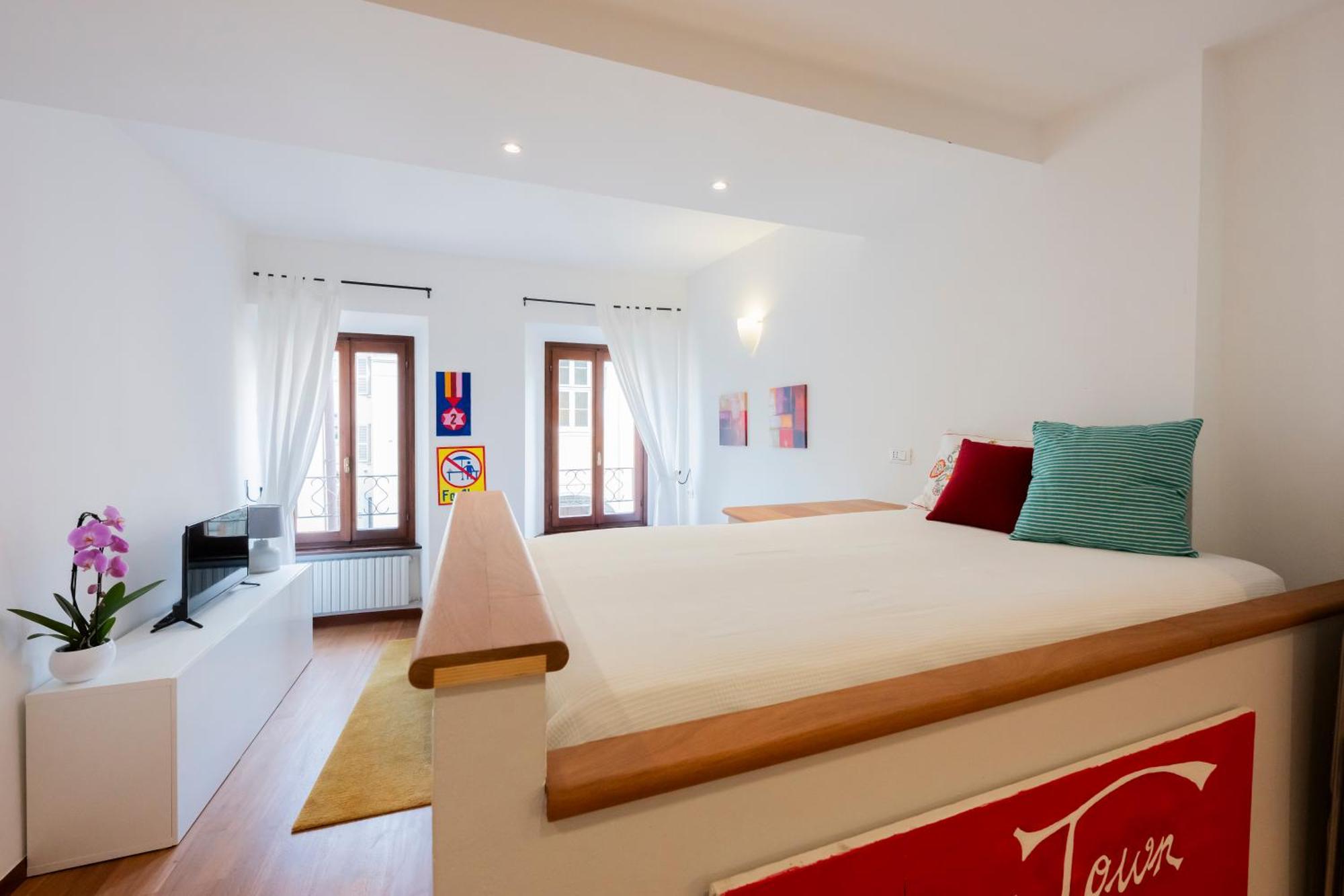 46 Santa Marta Apartment Lecco Luaran gambar