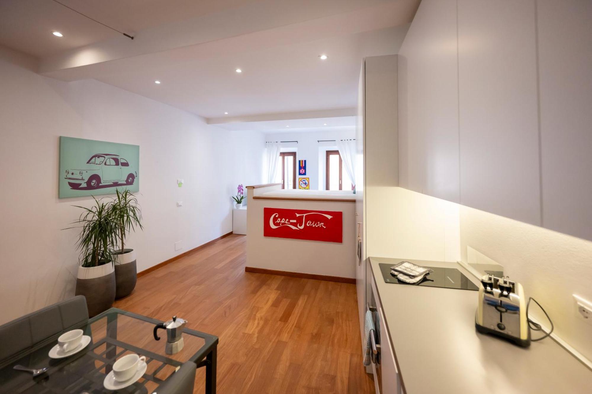 46 Santa Marta Apartment Lecco Luaran gambar
