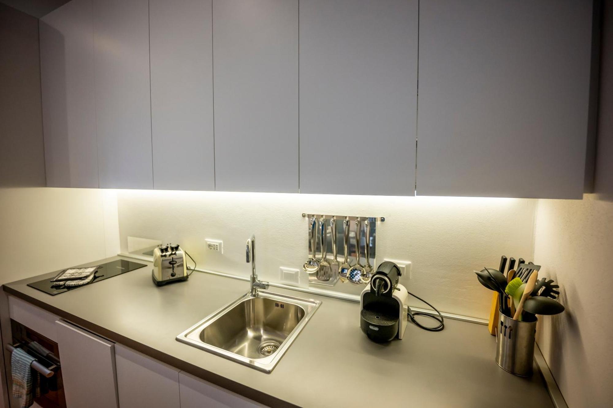 46 Santa Marta Apartment Lecco Luaran gambar